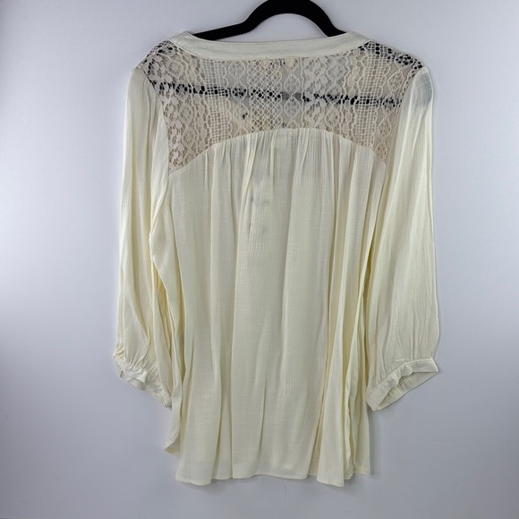 Umgee Cream Tie Front Tunic with 3/4 Sleeves size Medium - Picture 5 of 13
